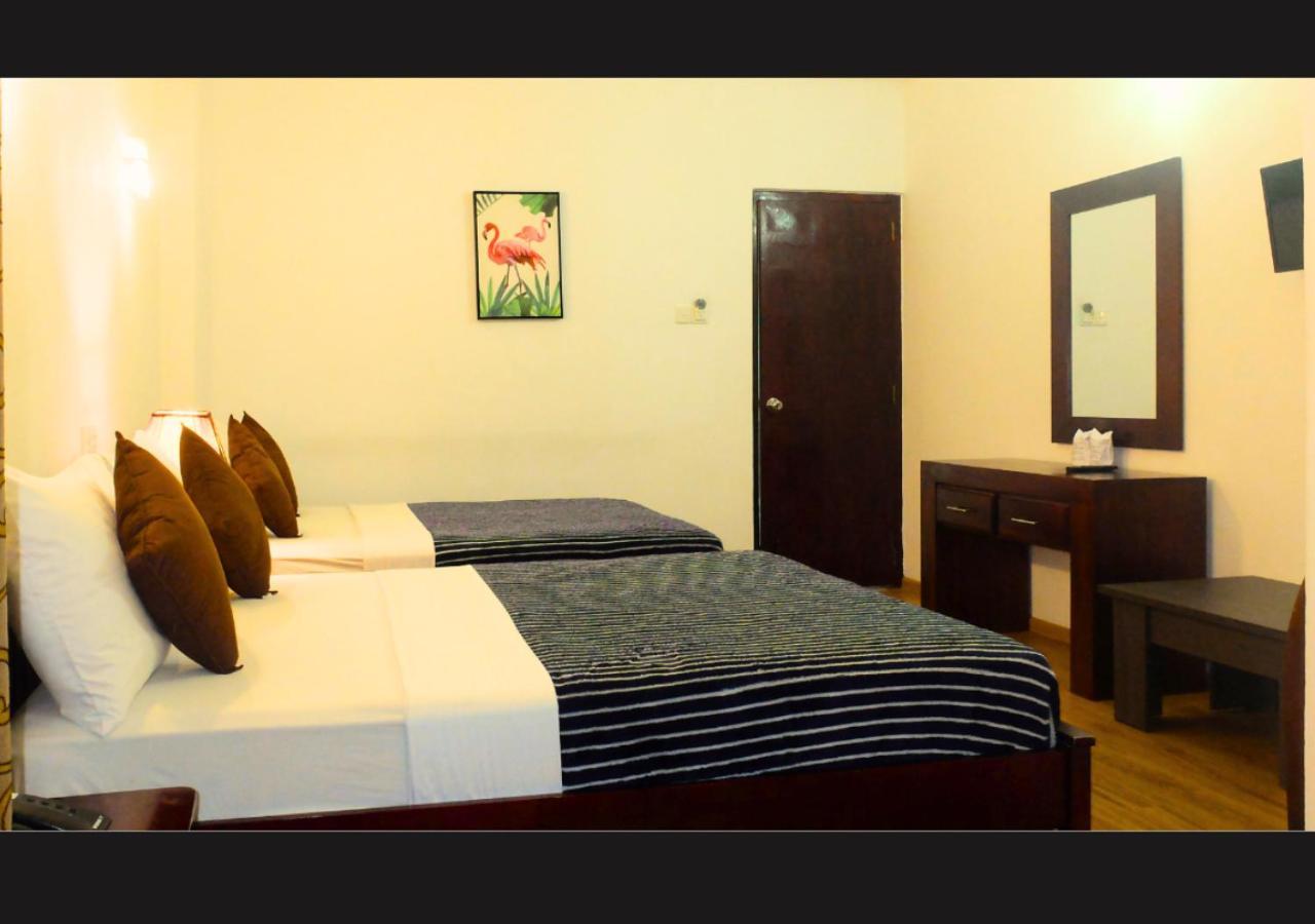 Slightly Chilled Hotel Nallathanniya Exterior photo